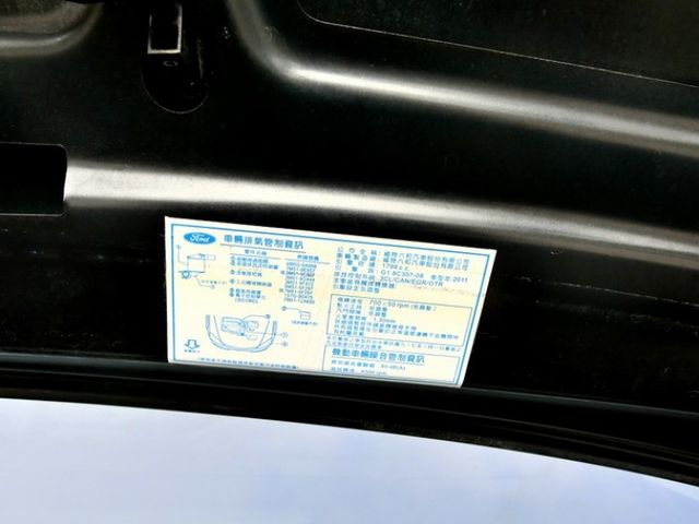 2011年 福特 FOCUS 4D 豪華版 有保固 全車原鈑件  里程保證豪華款  認證車  第7張相片