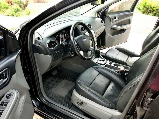 2011年 福特 FOCUS 4D 豪華版 有保固 全車原鈑件  里程保證豪華款  認證車  第12張相片