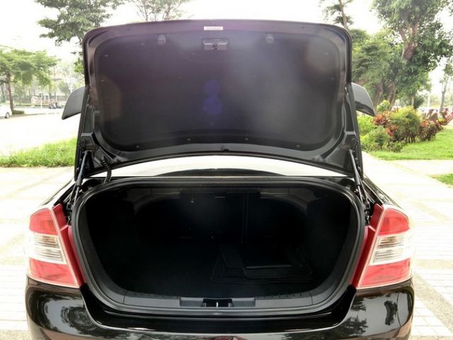 2011年 福特 FOCUS 4D 豪華版 有保固 全車原鈑件  里程保證豪華款  認證車  第16張相片