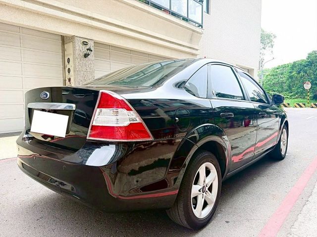 2011年福特 focus 1.8l 四門 認證車  第5張相片