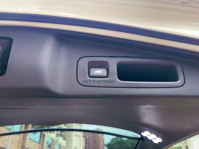 Honda CR-V 2019款 1.5 S 白色  第13張相片
