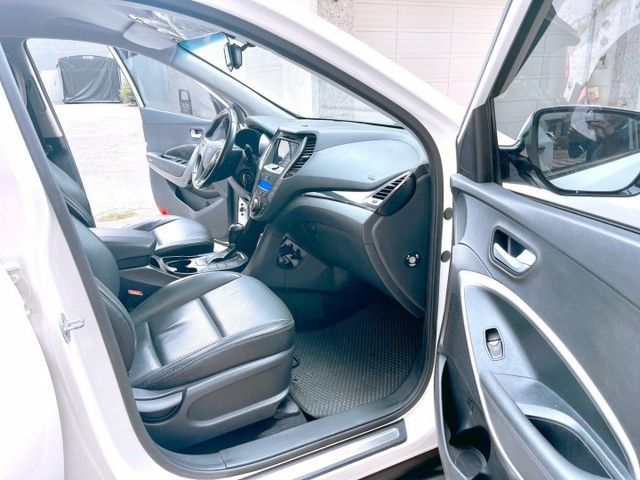 2014年 現代 SANTA FE 2.2L 貴族型 認證保固車  第16張相片