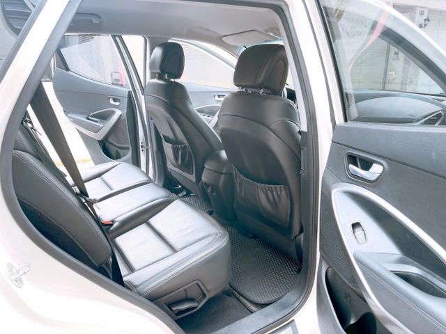 2014年 現代 SANTA FE 2.2L 貴族型 認證保固車  第17張相片