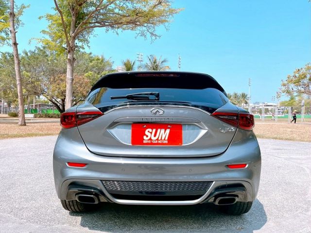 2017年 無限 Q30 2.0L SPORT 認證保固車  第4張相片