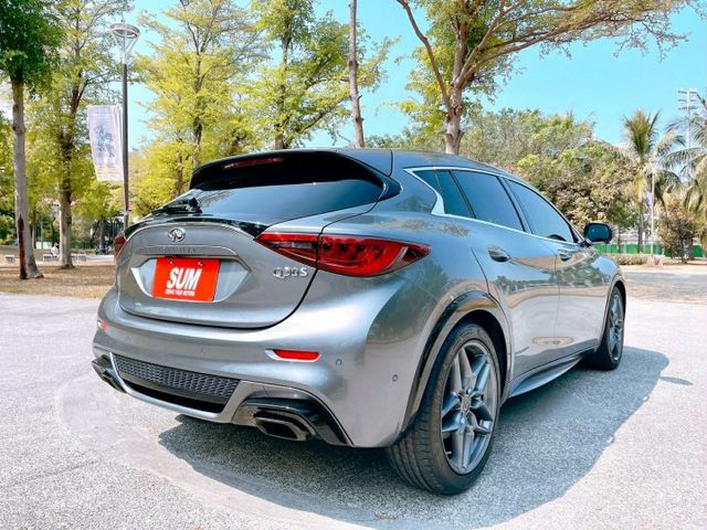2017年 無限 Q30 2.0L SPORT 認證保固車  第5張相片