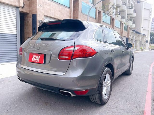 2014年 保時捷 Cayenne S 油電款 認證保固車  第6張相片