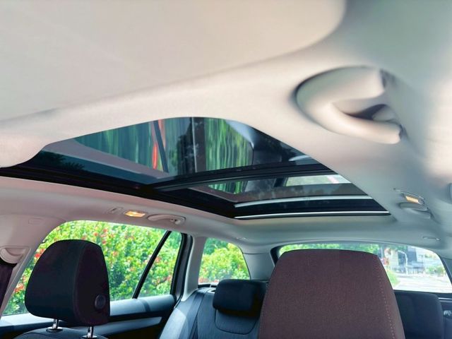 2016年 SKODA OCTAVIA COMBI 1.6TDI 柴油 旅行車   認證車  第11張相片
