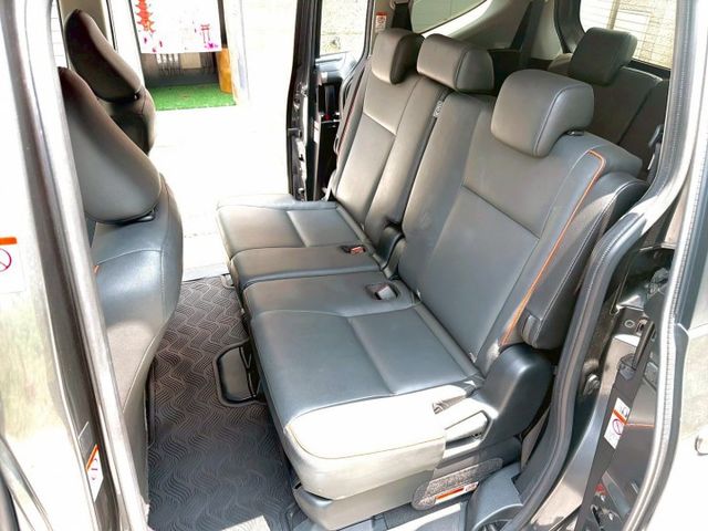 2020年 豐田 Sienta 1.8L 7人座 免鑰匙 盲點偵測 雙電動滑門 尊爵版 僅跑兩萬公里 認證車  第14張相片