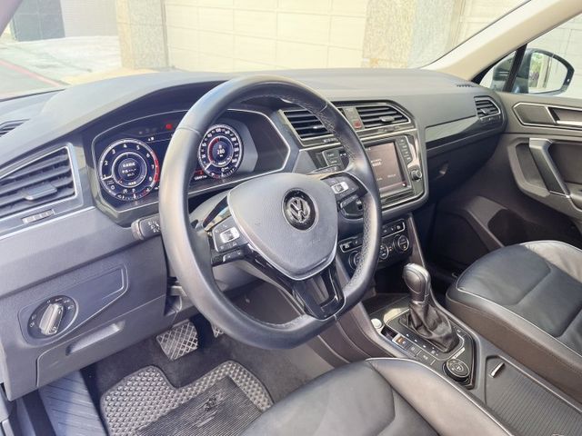 2017年 福斯 TIGUAN 330TSI 2.0 總代理 認證車  第7張相片