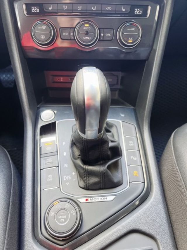 2017年 福斯 TIGUAN 330TSI 2.0 總代理 認證車  第11張相片
