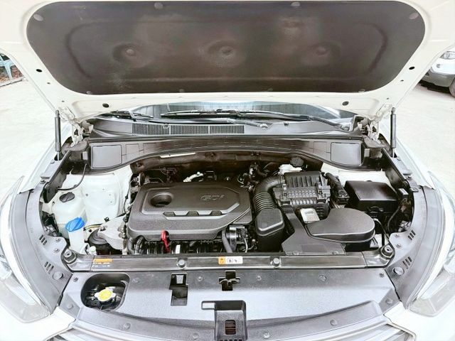 Hyundai Santa Fe 2.4 首席款 | 盲點偵測 、雙區恆溫、電尾門、一手車、認證車 4WD  第6張相片