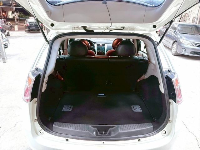2013年Mitsubishi Colt Plus 1.6 白色經典款  第15張相片
