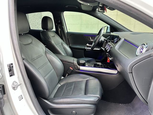 M-BENZ賓士 GLA180  第3張相片