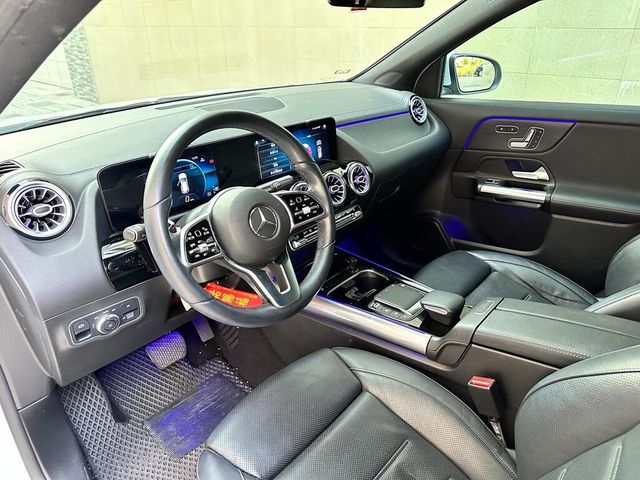 M-BENZ賓士 GLA180  第4張相片