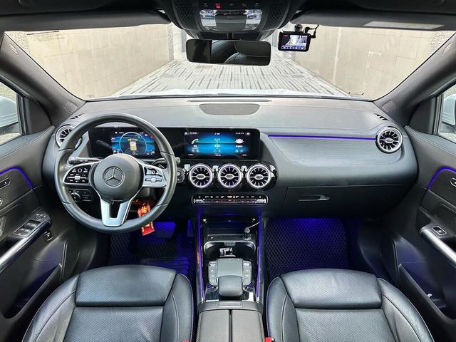 M-BENZ賓士 GLA180  第5張相片