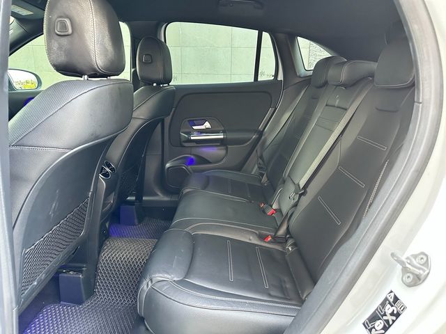 M-BENZ賓士 GLA180  第6張相片