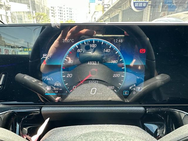 M-BENZ賓士 GLA180  第7張相片