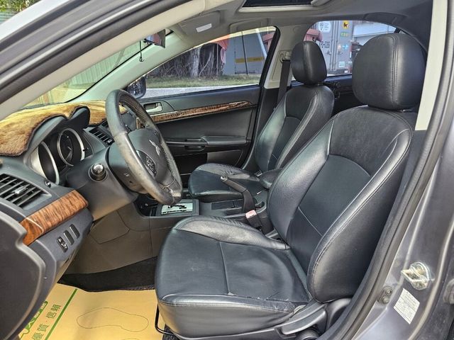 MITSUBISHI三菱 LANCER FORTIS  第19張相片