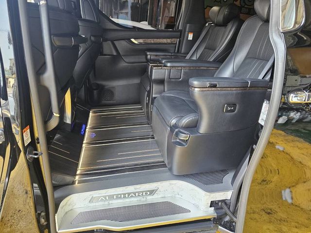 TOYOTA豐田 ALPHARD  第9張相片