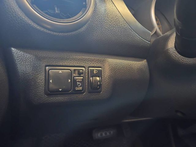 NISSAN日產 LIVINA  第6張相片
