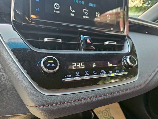 TOYOTA豐田 COROLLA ALTIS HYBRID  第5張相片