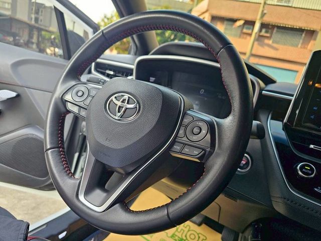 TOYOTA豐田 COROLLA ALTIS HYBRID  第7張相片