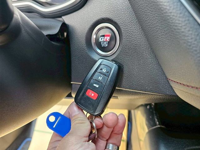 TOYOTA豐田 COROLLA ALTIS HYBRID  第8張相片