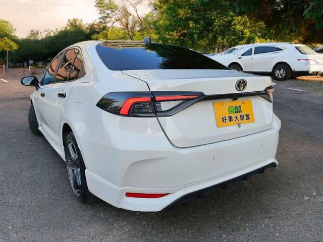 TOYOTA豐田 COROLLA ALTIS HYBRID  第18張相片