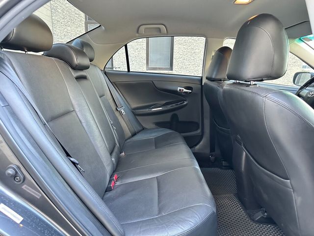 TOYOTA豐田 ALTIS  第9張相片