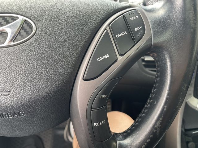 HYUNDAI現代 ELANTRA  第13張相片