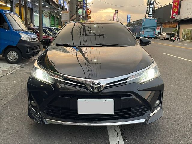 TOYOTA豐田 ALTIS  第1張相片