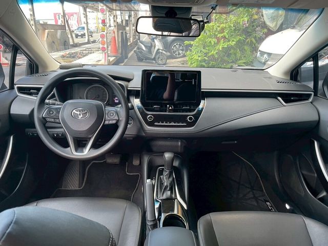 TOYOTA豐田 COROLLA ALTIS HYBRID  第2張相片