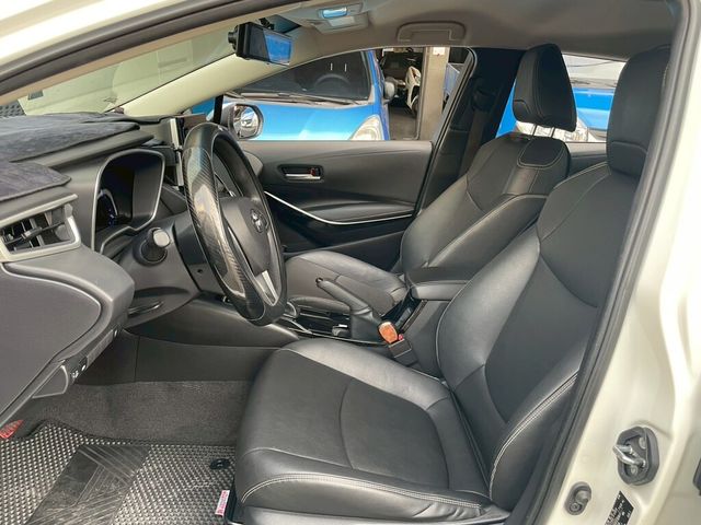 TOYOTA豐田 COROLLA ALTIS HYBRID  第6張相片