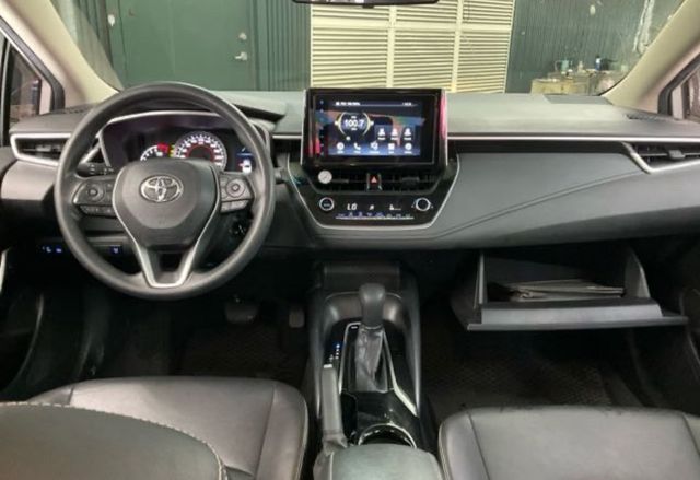 TOYOTA豐田 ALTIS  第2張相片
