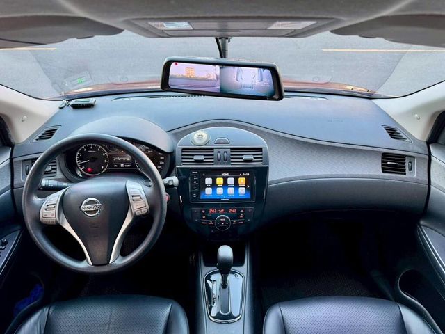 NISSAN日產 TIIDA  第3張相片