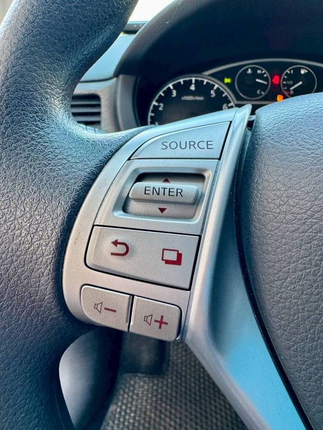 NISSAN日產 TIIDA  第8張相片