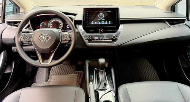 TOYOTA豐田 ALTIS  第3張相片