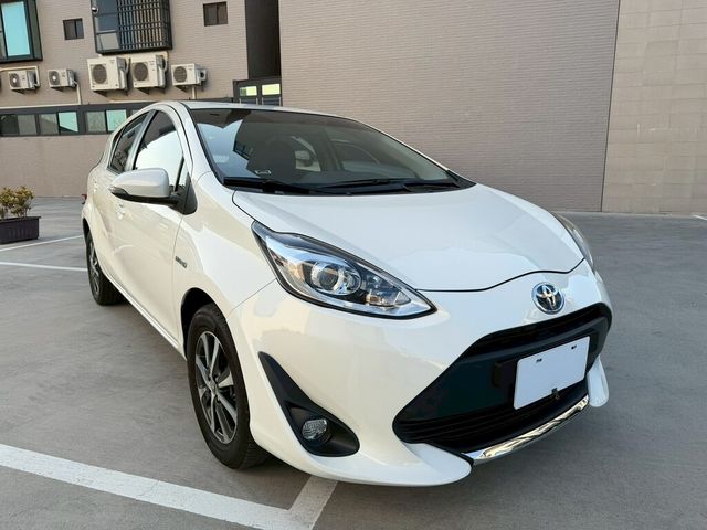 TOYOTA豐田 PRIUS C  第1張相片