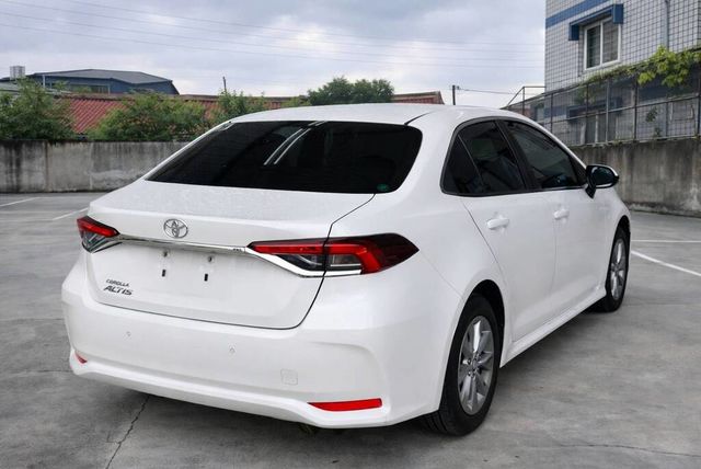 TOYOTA豐田 ALTIS  第2張相片