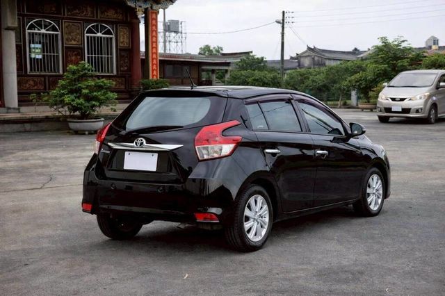 TOYOTA豐田 YARIS  第2張相片
