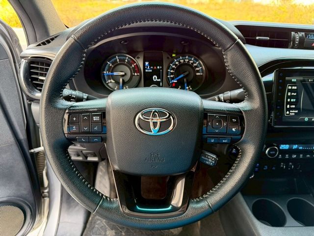 TOYOTA豐田 HILUX  第4張相片