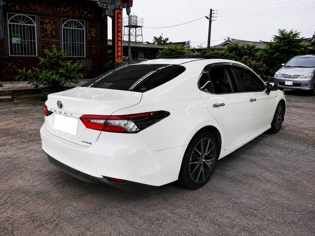 TOYOTA豐田 CAMRY HYBRID  第2張相片