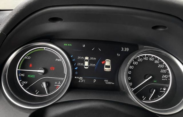 TOYOTA豐田 CAMRY HYBRID  第7張相片