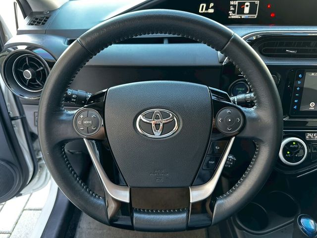 TOYOTA豐田 PRIUS C  第3張相片