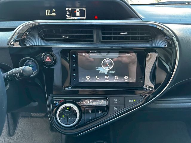 TOYOTA豐田 PRIUS C  第8張相片