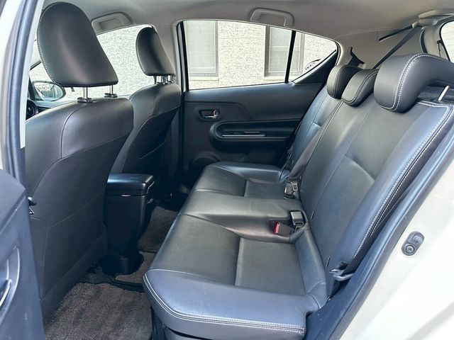TOYOTA豐田 PRIUS C  第13張相片