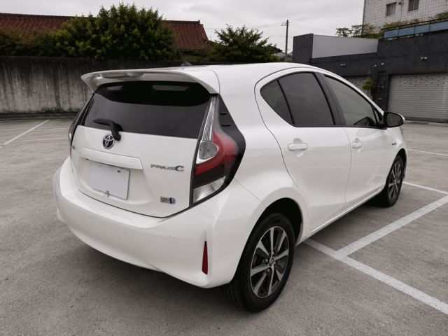 TOYOTA豐田 PRIUS C  第16張相片