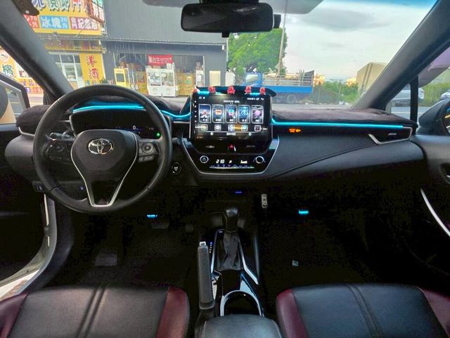 TOYOTA豐田 COROLLA ALTIS HYBRID  第2張相片