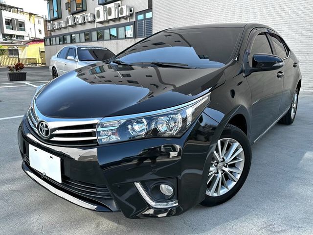 TOYOTA豐田 ALTIS  第1張相片