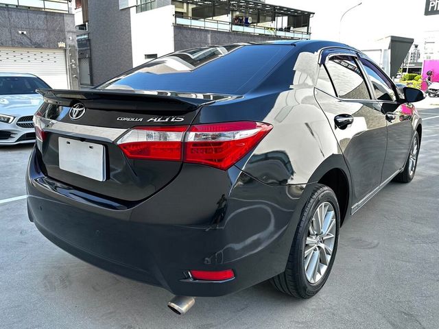 TOYOTA豐田 ALTIS  第2張相片